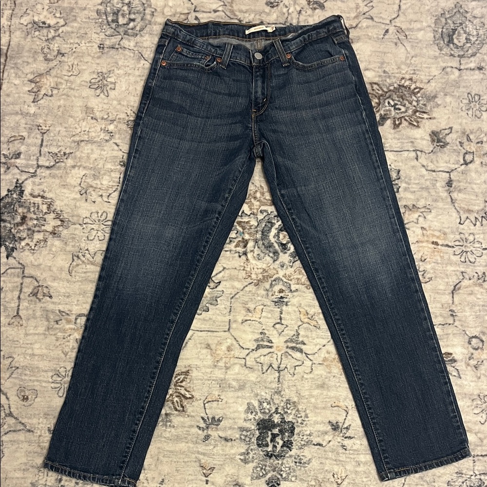 LEvi's Boyfriend Jeans in Dark Blue Denim